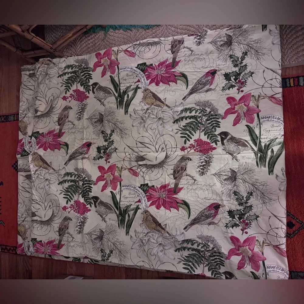Pottery barn amaryllis winter bird duvet cover, king size. Like new